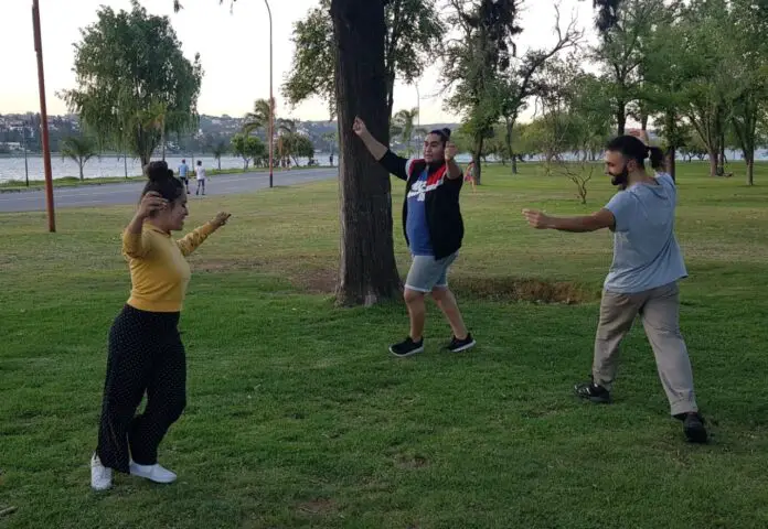 folklore en la costanera