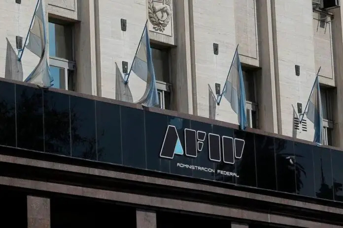 301898-la-20fachada-20del-20edificio-20de-20la-20administraci-c3-b3n-20federal-20de-20ingresos-20p-c3-bablicos-20frente-20a-20plaza-20de-20mayo-credito-20afip