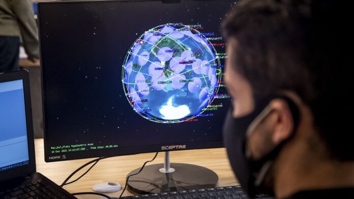 SATELITE1