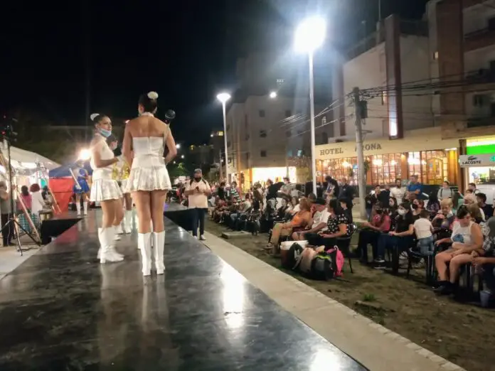 desfile artesanos