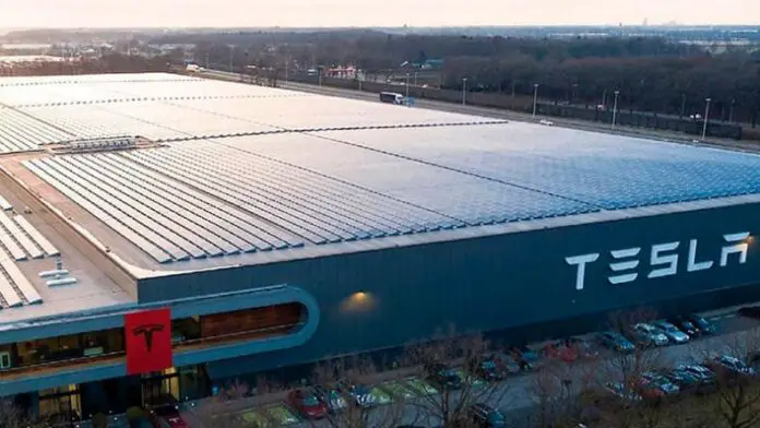 tesla-trabajo-argentinos