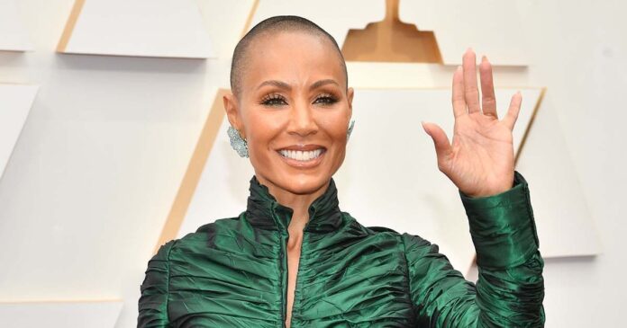 Jada-Pinkett-Smiths-Most-Honest-Quotes-About-Alopecia-Condition-Hair-Loss-001