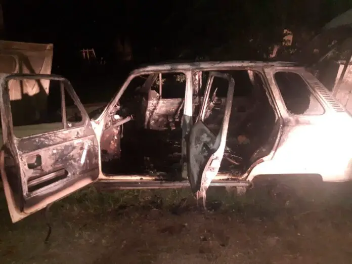 incendio auto niños