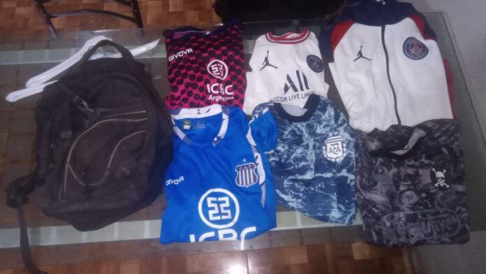 robo local deportes av sarmiento
