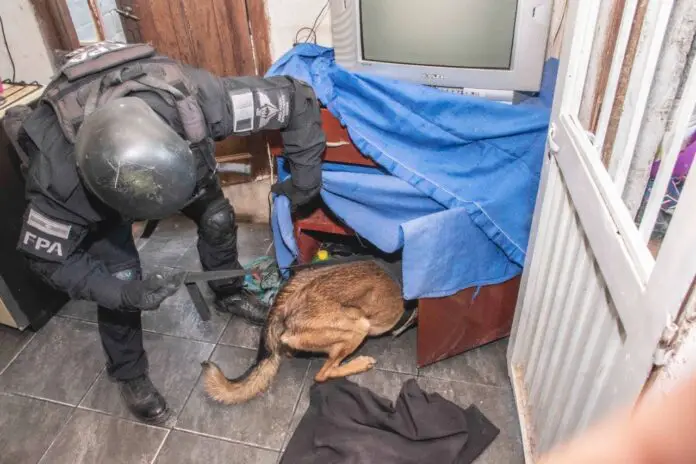 Detuvieron por vender drogas