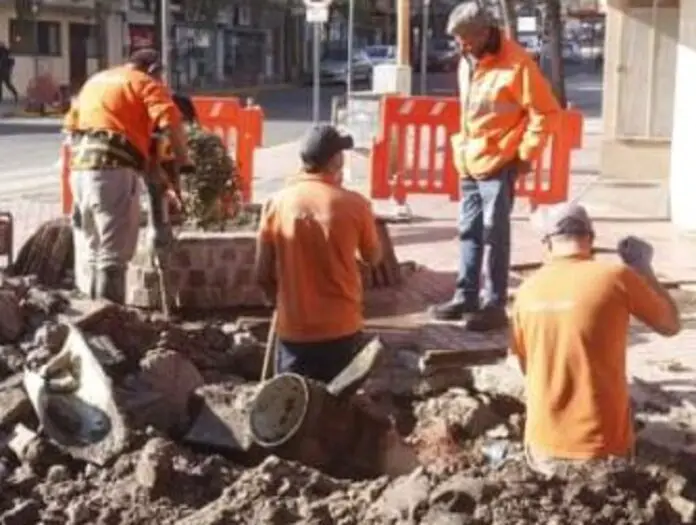 reparación agua ilustrativa