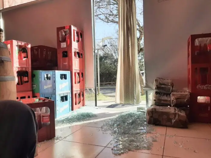 La Falda, vinería robada