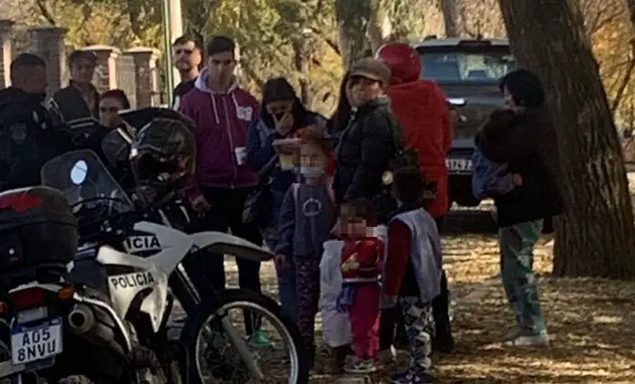 agresor toma por la fuerza a menor