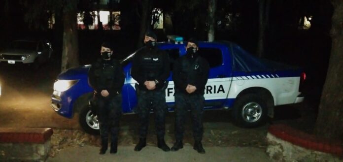policias salvaron a un niño
