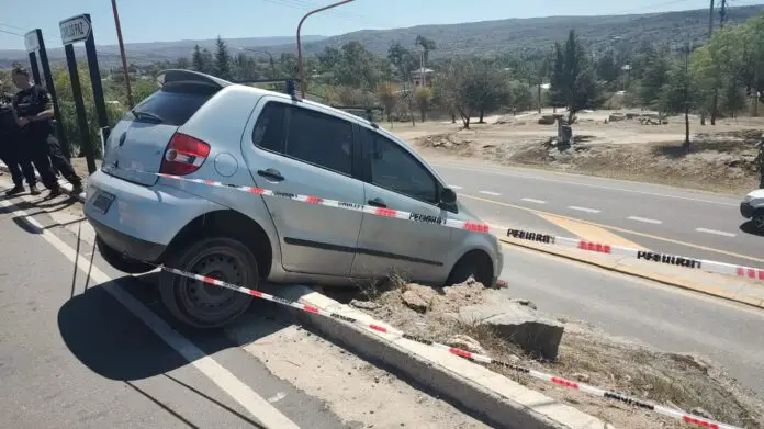 auto colgado