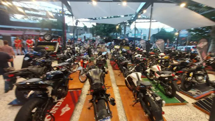 MotoCafeSummer (3)