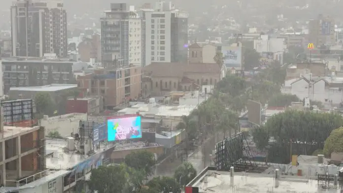lluvia-carlos-paz (3)