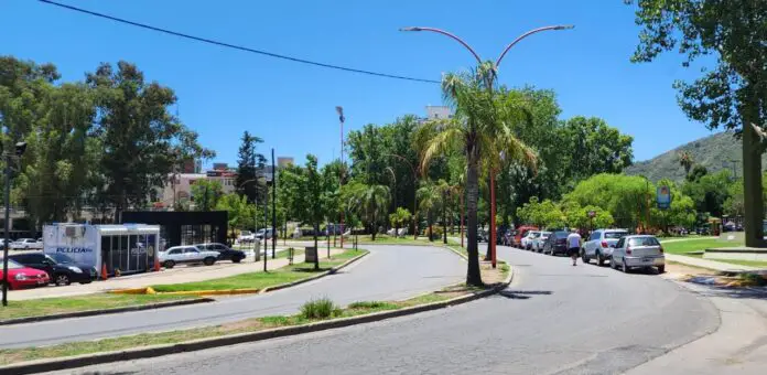 robo inhibidor frente a puesto policial