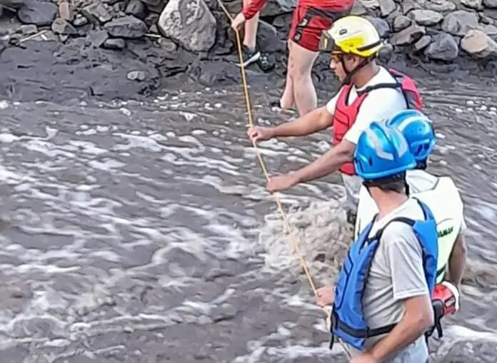 rescate a mujeres dique la quebrada