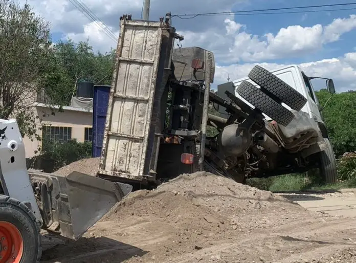 vuelco camion muni