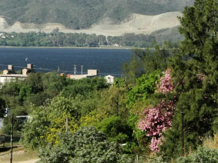 Villa del lago foto ilustrativa