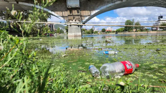 basura-lago-25marzo2023 (1)