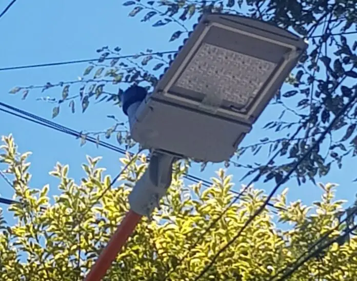Vandalizaron más de 20 luminarias led recién instaladas en Carlos Paz