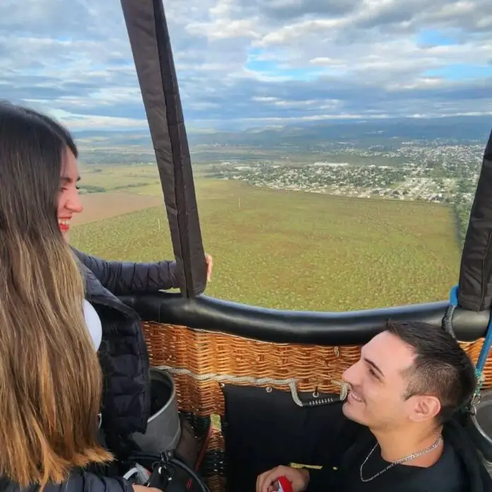 pareja globo este