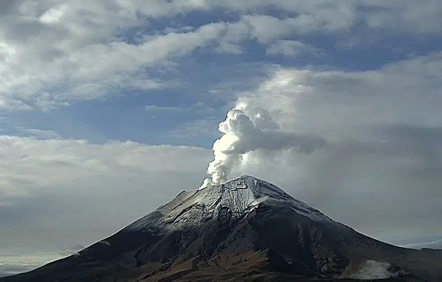 MEKSİKA'DAKİ POPOCATEPETL YANARDAĞI'NDA SON 8 GÜNDE ÜÇÜNCÜ PATLAMA