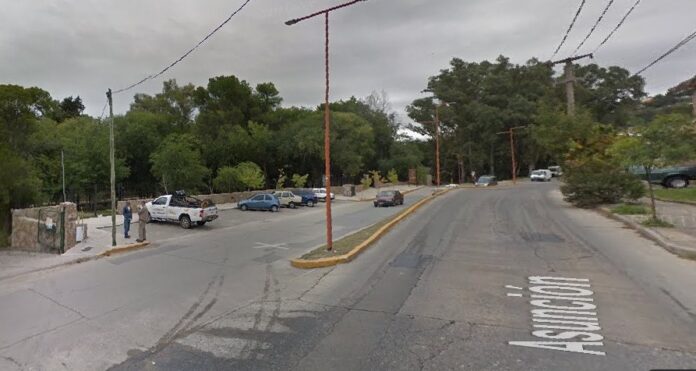 Lugar donde los ladrones atavcaron al joven de 17 años