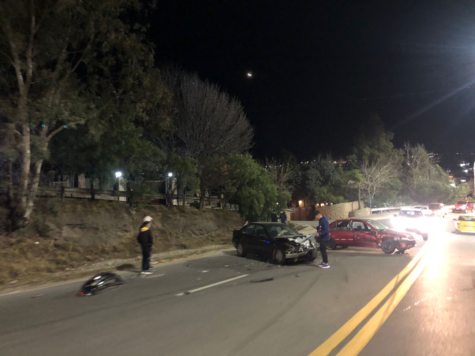 Fuerte accidente con heridos a metros del Puente Negro