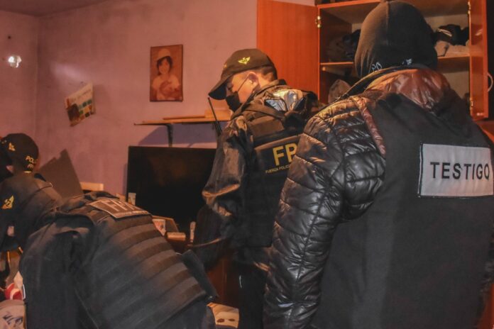 pareja detenida fpa