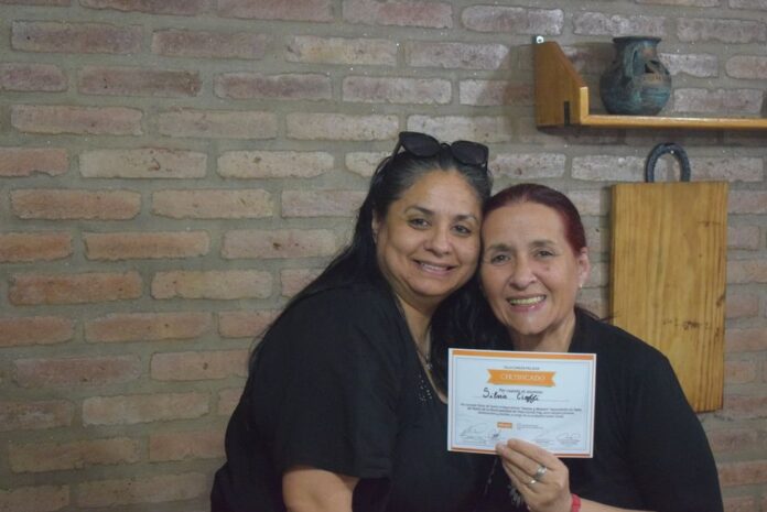 Ivana Vivas junto a Beatriz Cioffi