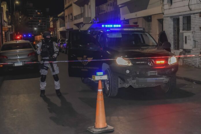 banda narco hotel alojamiento