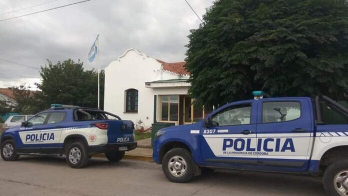 Policia Los Cocos