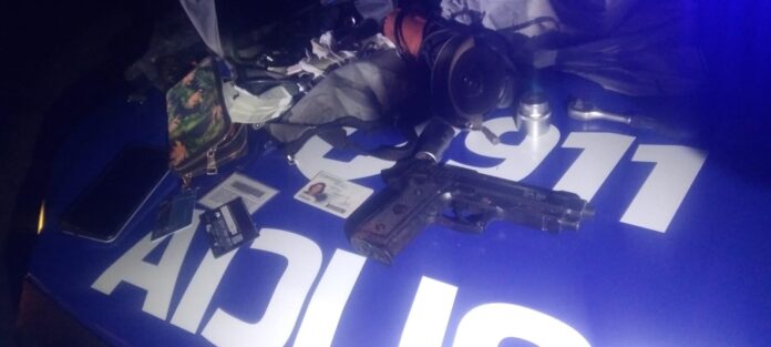 UN APREHENDIDO POR DELITO Y SECUESTRO DE ARMA