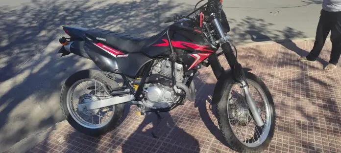 Un motociclista resultó con quebradura expuesta luego de chocar en Carlos Paz