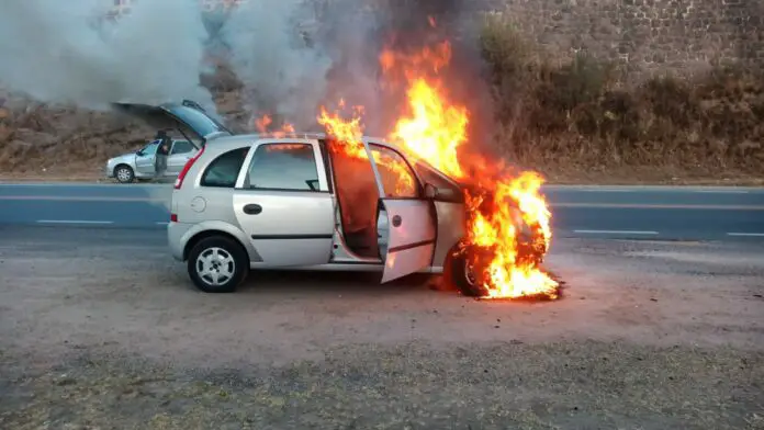 incendio auto