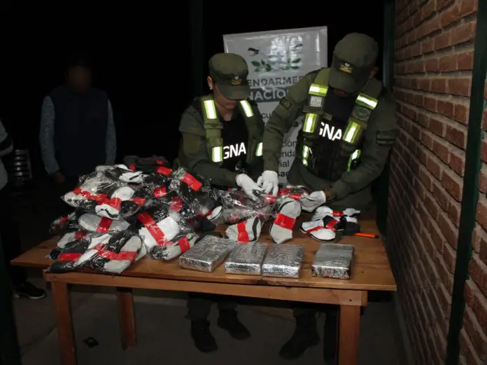 Cocaína entrega vigilada (05)