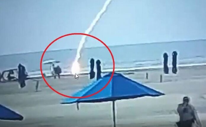 captura del video caída rayo