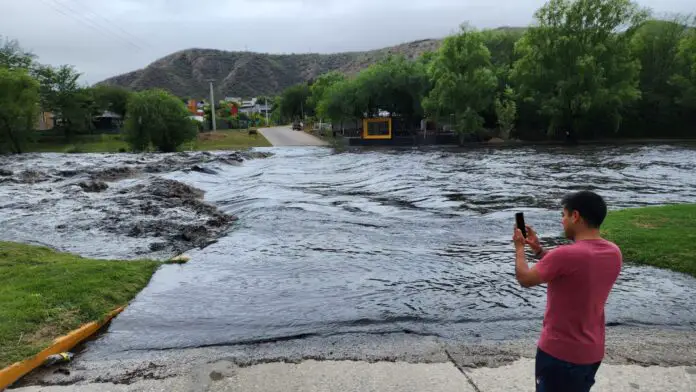 creciente en carlos paz 5
