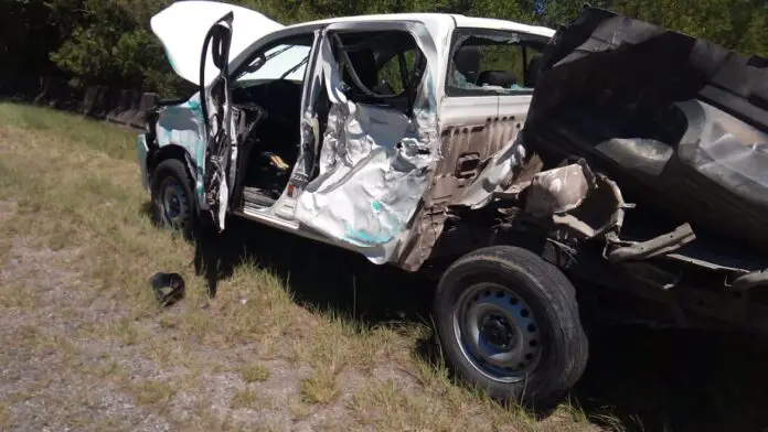 accidente hilux colectivo (2)