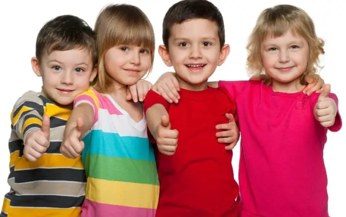 niños y niñas