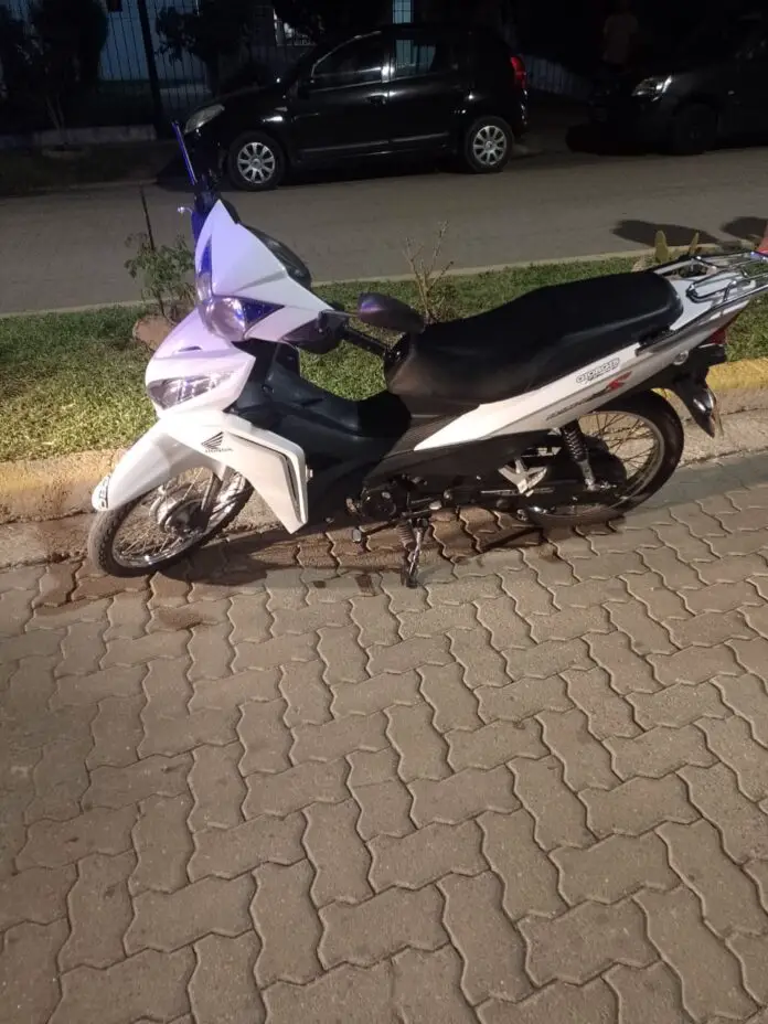 moto blanca accidente