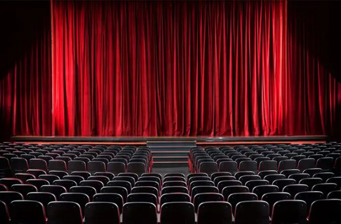 sala-de-teatro-referencial-760x500