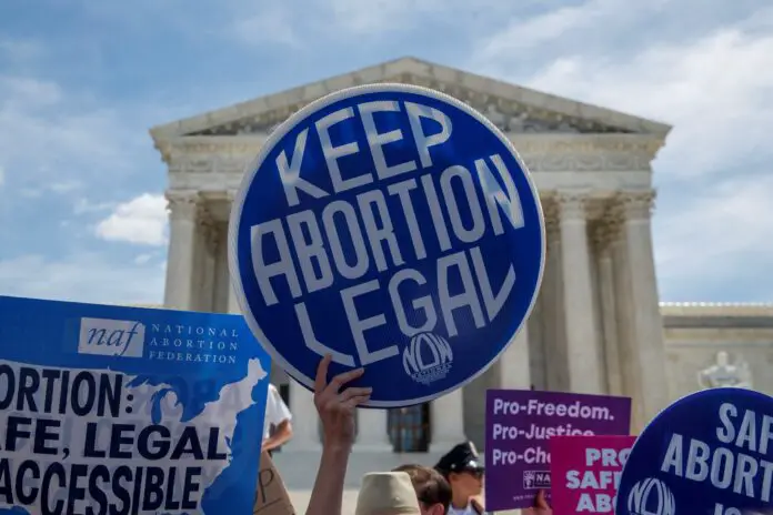 Congresistas de Florida presentarán ley antiaborto similar a la de Texas