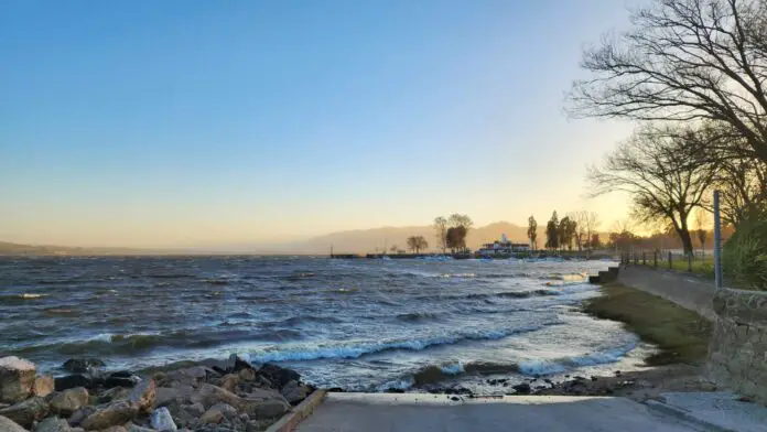 carlos-paz-lago-viento