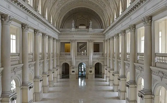 salón de los pasos perdidos