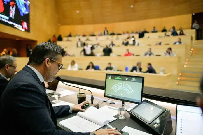 legisla