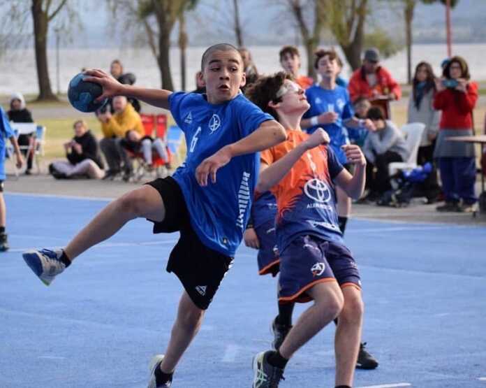 HANDBALL
