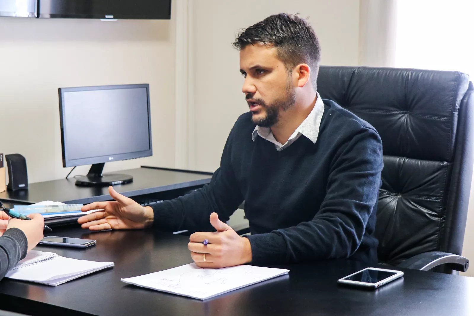 Marcos Torres: “Hoy mucha gente de clase media va al municipio a pedir ayuda para pagar la luz, con vergüenza”