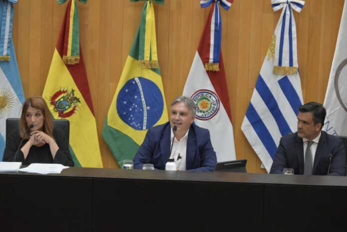 Gobernador-parlasur-3-1024x684