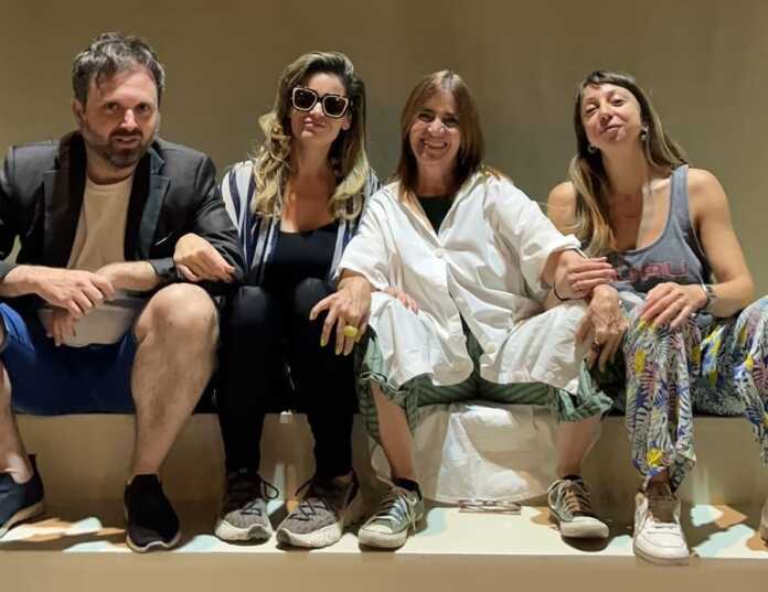 exit00