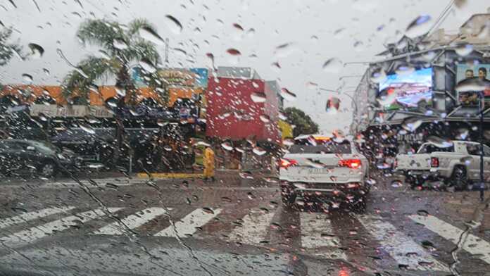 lluvia-carlos-paz-ene-25 (3)