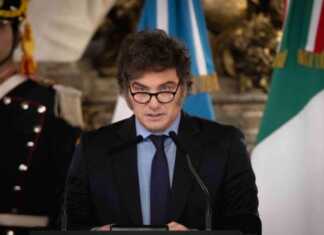Milei y un nuevo DNU que busca expulsar a extranjeros que agredan a la Argentina o a sus símbolos